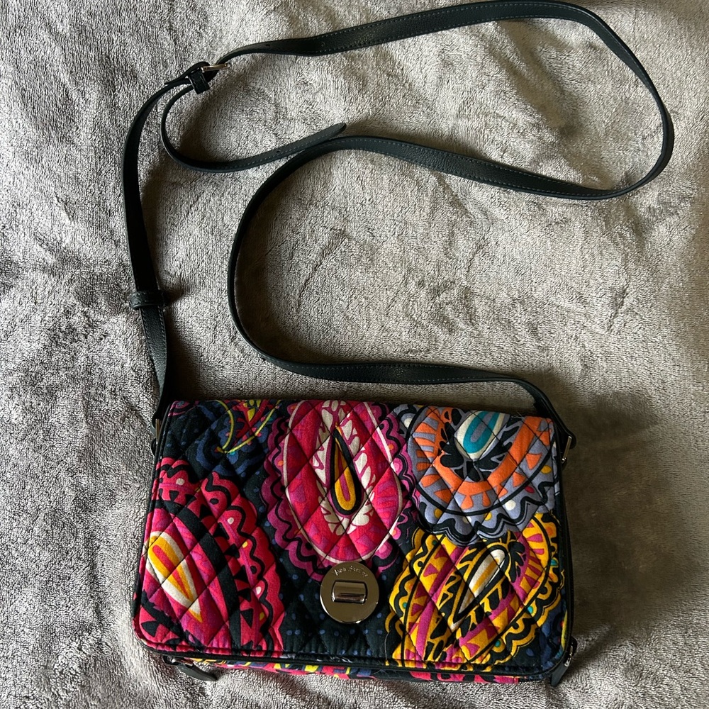 Vera Bradley crossbody bag with adjustable strap